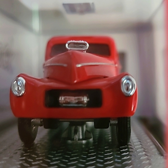 M2 Machines Edelbrock Equipped Car - Picture 5 of 5